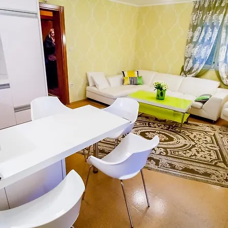 Lux Paradise Апартаменты